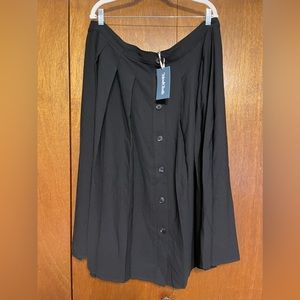 NWT ModCloth 22 plus black pleated midi skirt